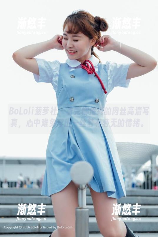 BoLoli菠萝社-柳侑绮 BoLoli菠萝社 - 看完柳侑绮的肉丝高清写真,心中难免浮出一丝若有若无的情绪。