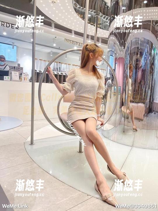 微密圈 - Callmecandy的无圣光黑丝玉足合集，完美得让人想多看几眼。