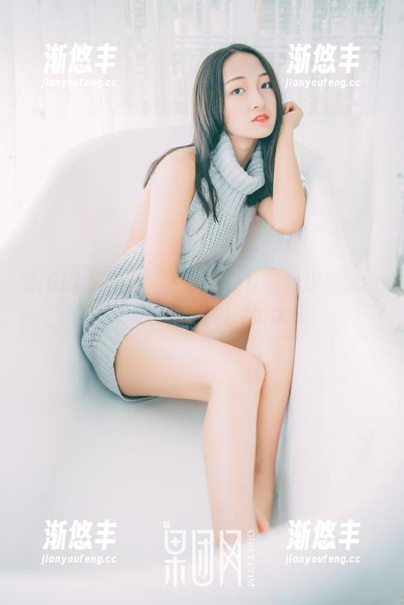 GIRLT果团网 - 图包之最！莫雅琪和她的妹妹，随手一拍都能出大刊！