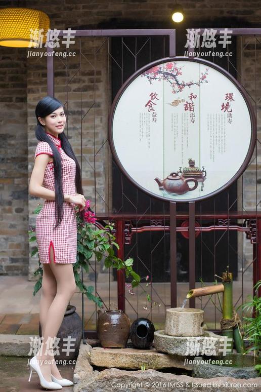 IMiss爱蜜社-夏茉GIGI IMiss爱蜜社 - 夏茉GIGI的最新版皮衣,随便一张图片都是大片的气场呀!