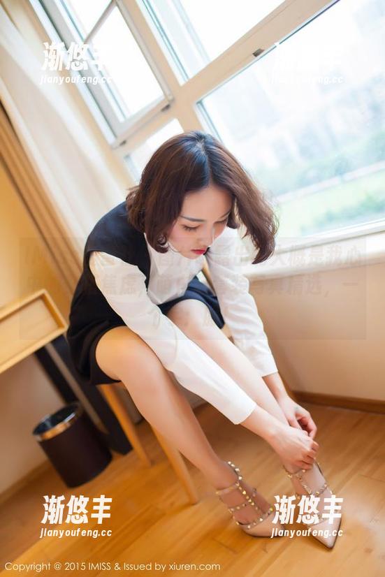 IMiss爱蜜社-萌白酱 IMiss爱蜜社 - 图片曝露出的大概是我心中的穿搭焦虑,萌白酱套装写真精选,一个字:服!