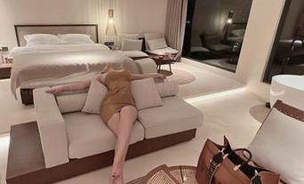 微密圈 – MIYA私拍长腿，种草中的草！会不会觉得太多？