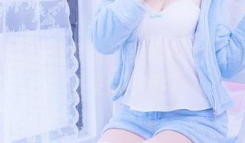 躲在私房图集里的双马尾学妹，被喵糖映画塑造得好可