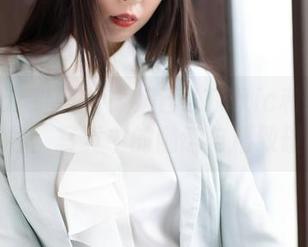 MiStar魅妍社 – 妲己_Toxic和她的白衬衫：写真中的随意与精致碰撞