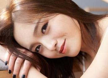 MiiTao蜜桃社 – 写真里的陆萱萱Cecilia，美腿辣到心坎里，流口水的节奏！