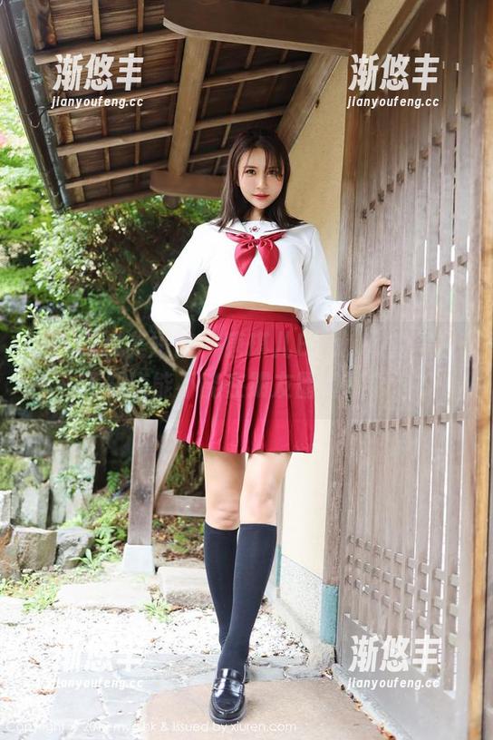 MyGirl美媛馆 - 唐琪儿Beauty的黑白，不知道能不能在朋友圈里冒个泡？