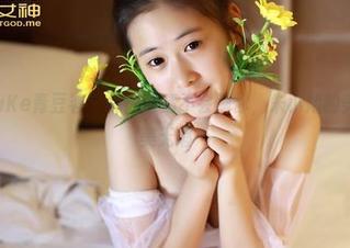 QingDouKe青豆客 – 你的眼睛不会骗你，朱小旭的美腿原图完美无瑕～