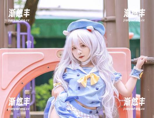 SayoMomo的无圣光黑天鹅写真，竟在星穹铁道等待遗落的风情。