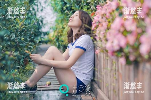 TGOD推女神-施忆佳 TGOD推女神 - 哟,施忆佳的职业装写真,不怕职场压力,就怕这样别致的分享!