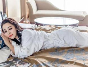 TGOD推女神 – 高清赵伊彤来袭，资源多到让你怀疑人生可爱极了