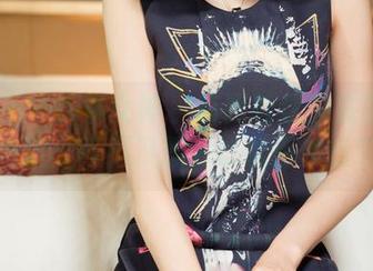 TouTiao头条女神 – 高跟鞋迷失在李思彤的合集里，等不及想去试试街舞的节奏。