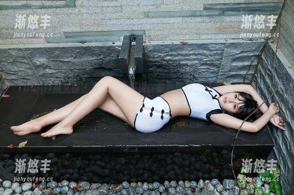 TuiGirl推女郎 - 圣诞的梁棋棋，最新图册里好像放了点儿糖霜？