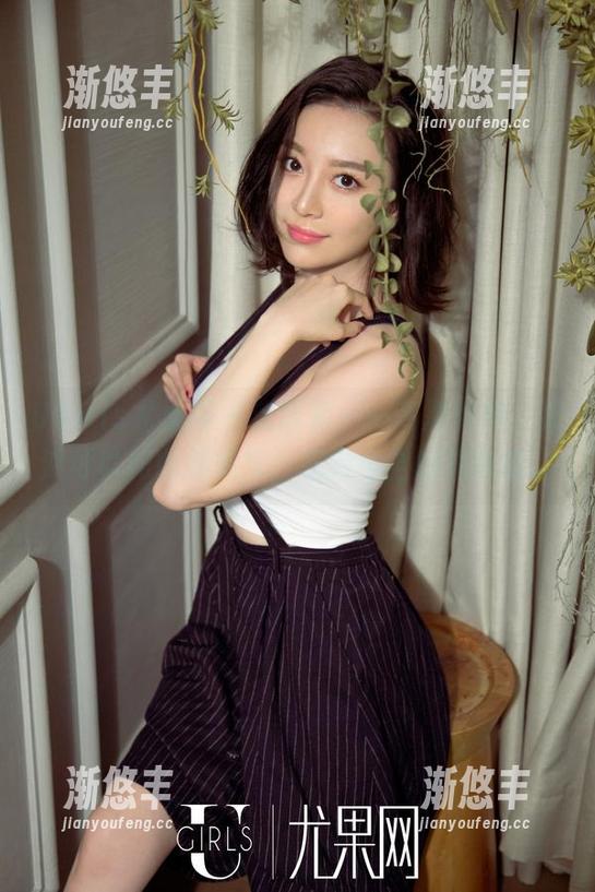 UGirls尤果网-沈诺馨 UGirls尤果网 - 沈诺馨——高清女神,竟然可以如此接地气,完完全全的真实感。