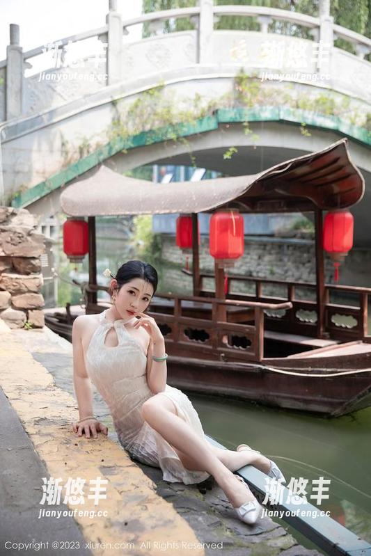 Xiuren秀人网-Candy糖糖 Xiuren秀人网 - 肆无忌惮的Candy糖糖╳泳池图包,分享一点夏日的清凉。