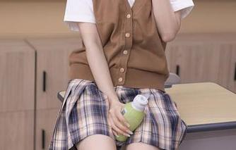 Xiuren秀人网 – 熟悉又陌生的Candy糖糖，全套写真把“女友”重新定义。