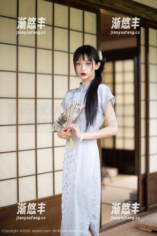 Xiuren秀人网-Nic妮可可 Xiuren秀人网 - Nic妮可可圣诞大片,高清中每一张都精致得不像话。
