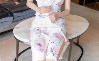 Xiuren秀人网 – Yuki鱼儿的写真里,死库水套图看得我目瞪口呆。