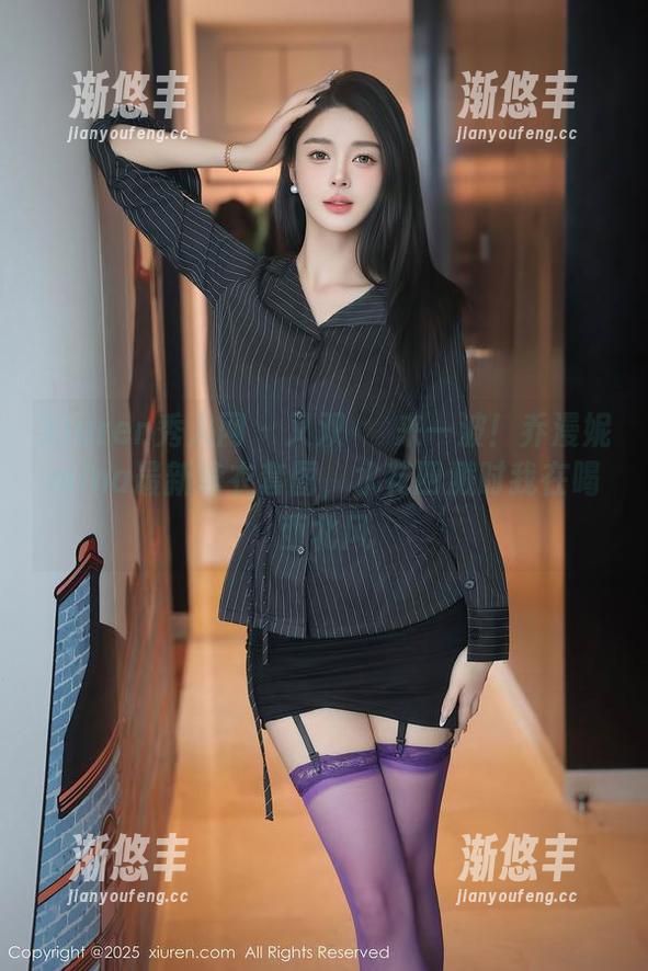 Xiuren秀人网 - 又双叒叕来一波！乔漫妮mina最新泳衣套图，水花四溅时我在喝西北风