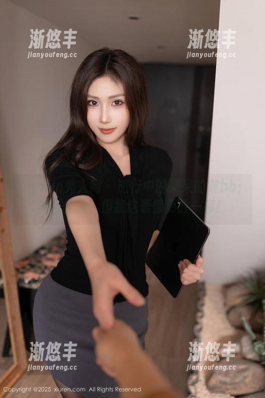 Xiuren秀人网 - 旅行中的呆呆的瑞bb：美图虽美，但我这表情更胜一筹！