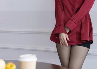 Xiuren秀人网 – 周慕汐baby的写真时间，花嫁如梦，仿若春天的脸；图册里每一页都在绽放。