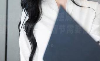 Xiuren秀人网 – 透明感满分！小Kiki带来的美图，照片中的细节需要你放大查看哦。