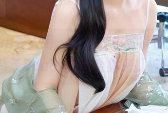 Xiuren秀人网 – 职业装也可以很有趣,徐莉芝Booty美图合集来打破常规