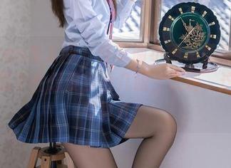 Xiuren秀人网 – 分享谢小蒽吊带美图，你会忍不住想要多看几眼，天啊，这眼睛可真扎！