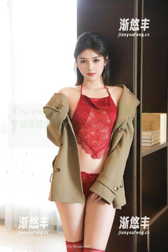 Xiuren秀人网-金允珍呐 Xiuren秀人网 - 金允珍呐在最新写真集中演绎的温柔,让我想起了喝果茶时的甜蜜感。