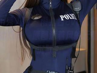 Xiuren秀人网 – 雨儿酱eve的自拍，总是那么的巧妙，原图透着风的无情与我的沉默。
