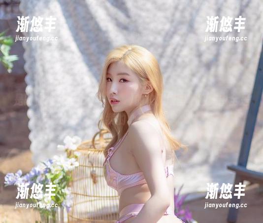 是时候打开Yebin(전예빈)的校服原图，图集中全是我的心声！