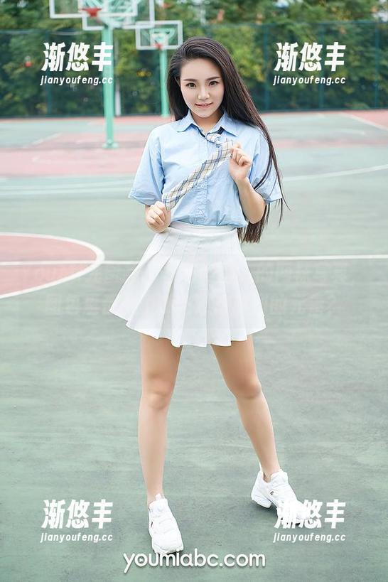 YouMi尤蜜荟 - 来看喵星人的网袜写真，图包里都藏了哪些意想不到的元素？