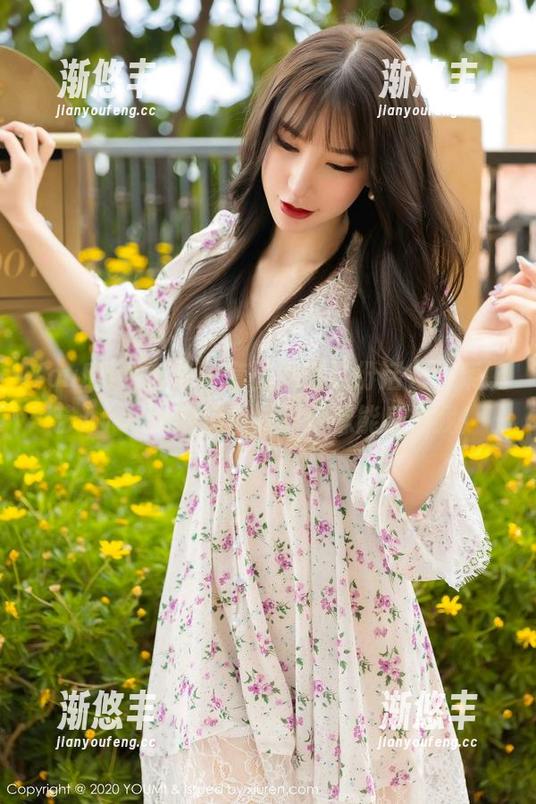YouMi尤蜜荟-柴婉艺Averie YouMi尤蜜荟 - 套图就爱这份活力,柴婉艺Averie的运动时刻好像能感染我!