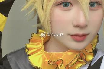 感觉每次都被Zyra秋的温柔套图撩到，下载永远不嫌多啊！