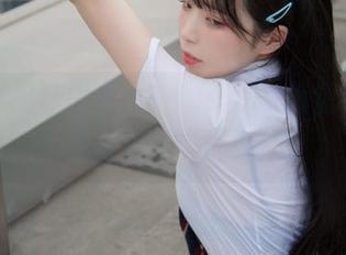 全套红裙妙趣横生，fushii_海堂让我们重新定义“优雅”