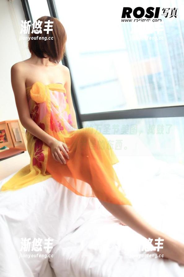 rosi-恋恋 rosi - 更新!恋恋的万圣节美图,捣鼓了些稀奇古怪的东西。