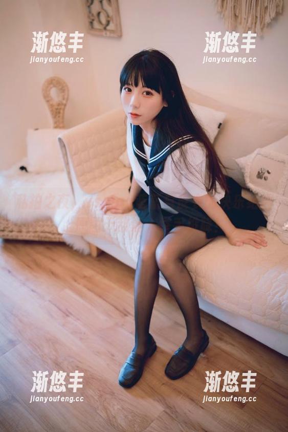 私拍之夜，usejan蓝蓝与皮衣的快乐结合，原图无敌让人举手投降！