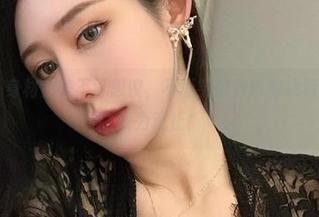 微密圈 – 身材完美不可思议，不爱笑的赛琳的福利写真让人叹为观止！