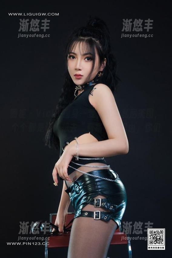 丽柜-Vicky 丽柜 - Vicky摇身一变,护士私房美图,个个都是让人想去“看病”的理由,你们懂的吧!