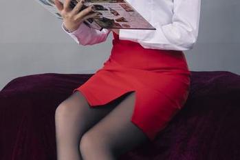 丽柜 – 佳怡泳衣全集：不只是形状，还有美丽的不同“可能”！