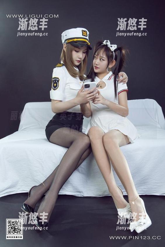丽柜-英子 丽柜 - 话说,英子穿起白丝竟然有种反差萌的美图!
