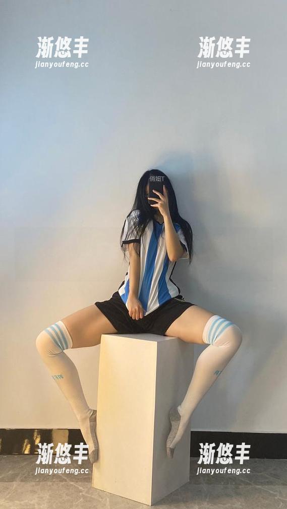 俏妞t 微密圈 - 这还仅仅是俏妞t的视频?她的写真集‘资源’恐怕更让人惊艳吧!