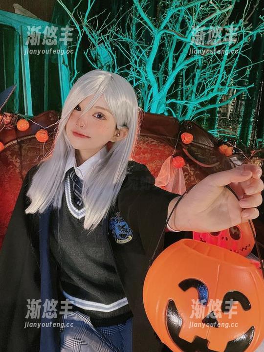 精灵少女的美不止一面！六二二同学的作品合集，宛如梦游。