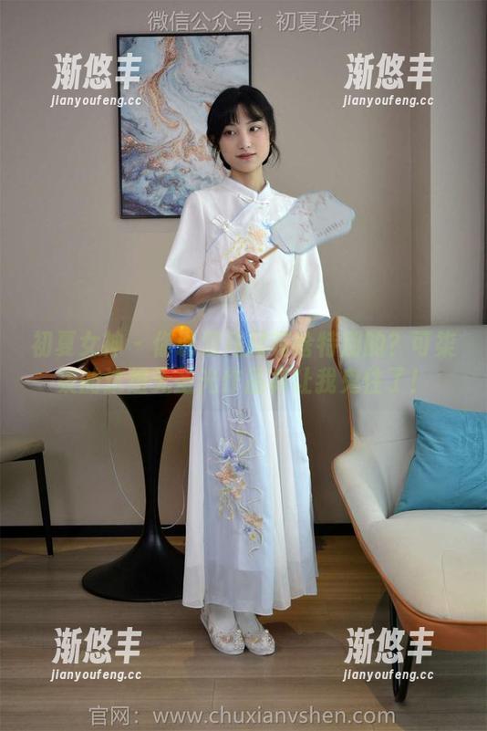 初夏女神-柒柒 初夏女神 - 你说双马尾有啥特别的?可柒柒的这组无圣光作品真让我鬼住了!