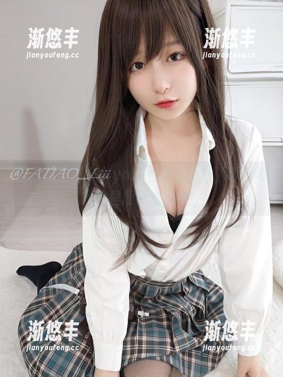 图片中发条少女yoki的护士角色，可不可爱的程度超出想象！