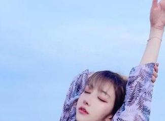 啾小妍，透明的无圣光合集：在这里，每一瞬都透着不一样的气息。