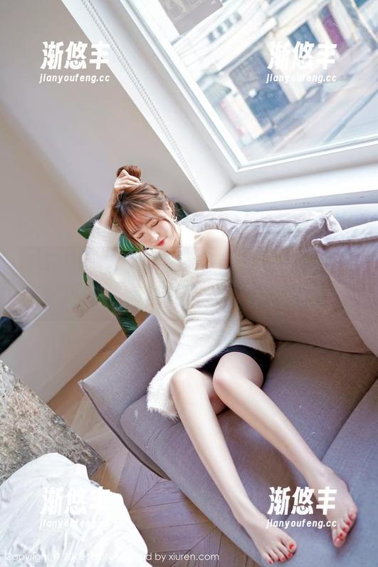 嗲囡囡-欣欣Rubybaby 嗲囡囡 - 猜猜欣欣Rubybaby在豹纹下找到什么?高清美图,果然超乎想象。