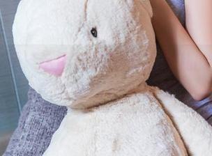 头条女神 – 这图库里藏着瑞宝儿的美腿，高清看得让人想象