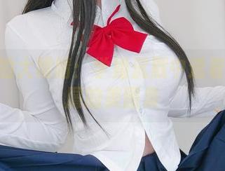 女主K的大眼睛：学姐沉默中透着一丝不屑的美图集