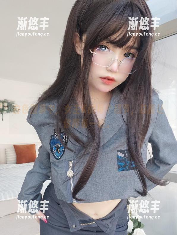 女主K 白色图集中,女主K的每个细节,总能让你再看一遍。
