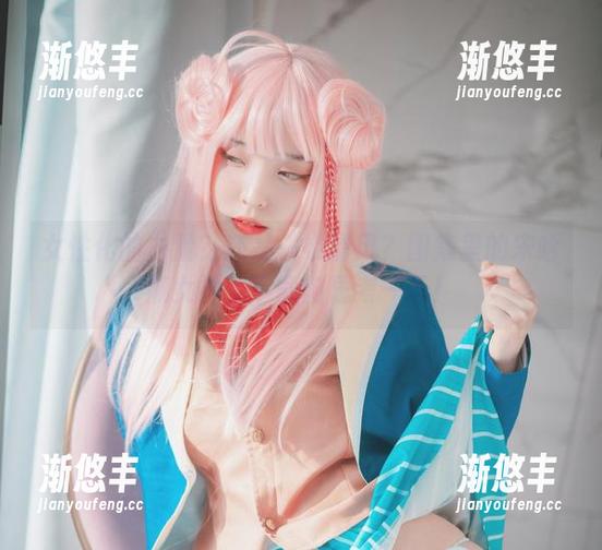 女性化的力量？还是一缕清风？图集里的宋哈娜女神，下载前思考一下！